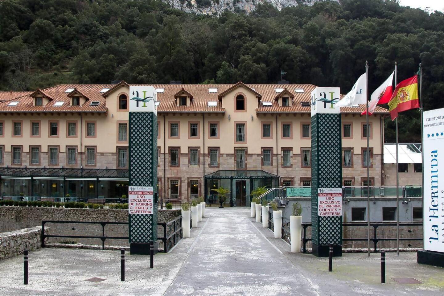 Hostal Armaño Rural Tama Exterior foto